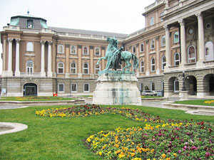 De la ville dorée aux perles impériales: Prague, Budapest, Vienne