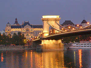 De la ville dorée aux perles impériales: Prague, Budapest, Vienne